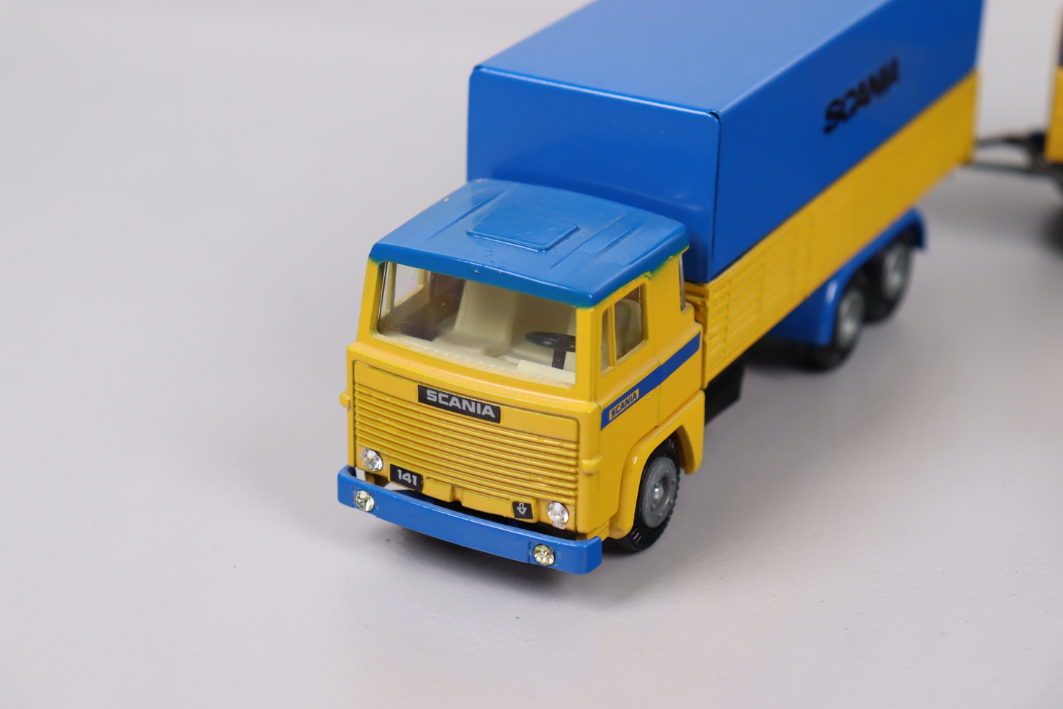 85006 - Tekno - Scania 143M Streamline 4x2 mit 3achs Kühlauflieger - B
