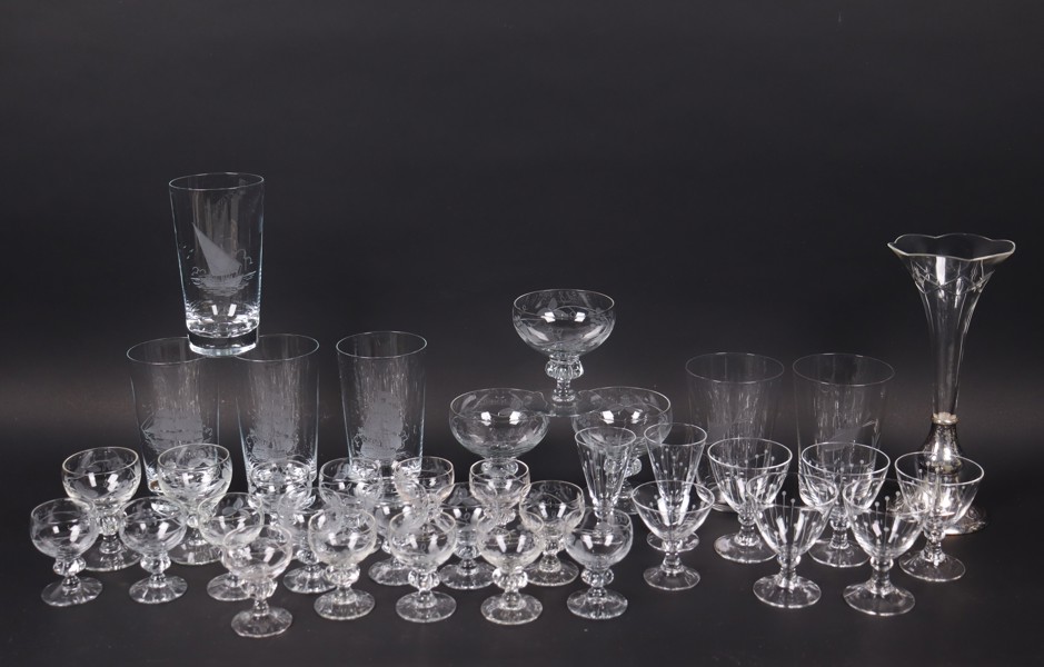 Diverse glas, Trelleborgs glasbruk mm,. 36 delar_48101a_8dc2930d31417e3_lg.jpeg